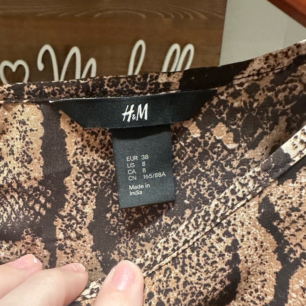 H&M Snake Print Dress with Tie Waist - Picture 2 of 6